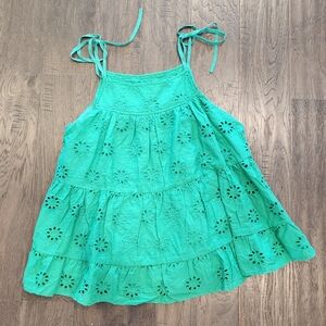 Entro, green eyelet top